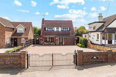 3 bedroom detached house for sale, Dunton Road, Steeple View, Basildon, Essex, SS15