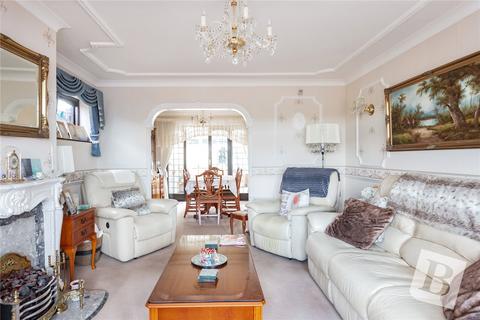 3 bedroom detached house for sale, Dunton Road, Steeple View, Basildon, Essex, SS15
