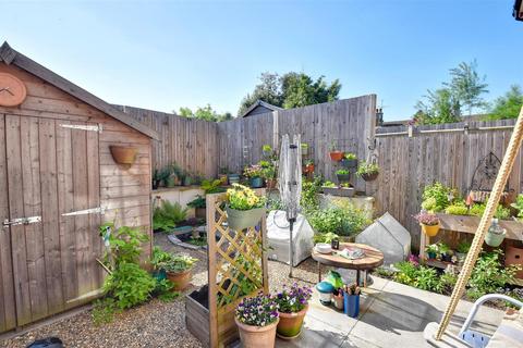 3 bedroom terraced house for sale, Six Fields Path, Tenterden
