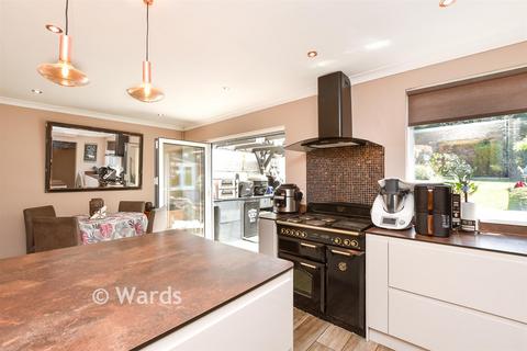 45 Castle Street, Upnor, Rochester, ME2 4XR