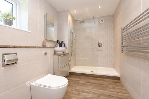 45 Castle Street, Upnor, Rochester, ME2 4XR