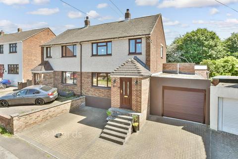 45 Castle Street, Upnor, Rochester, ME2 4XR