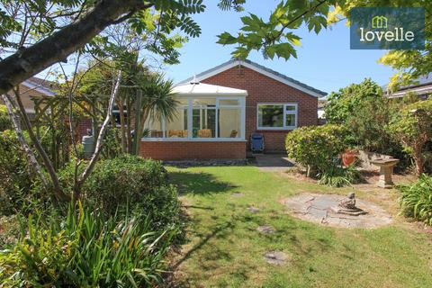 2 bedroom detached bungalow for sale, Lyndon Way, Louth LN11