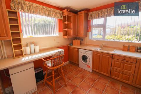 2 bedroom detached bungalow for sale, Lyndon Way, Louth LN11