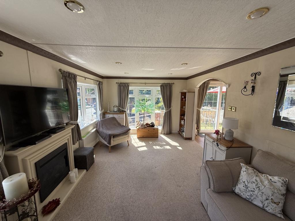 Front Sitting Room / Lounge
