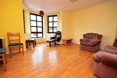 2 bedroom flat to rent, 1356L – Craigmillar Castle Avenue, Edinburgh, EH16 4DN