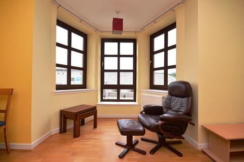 2 bedroom flat to rent, 1356L – Craigmillar Castle Avenue, Edinburgh, EH16 4DN