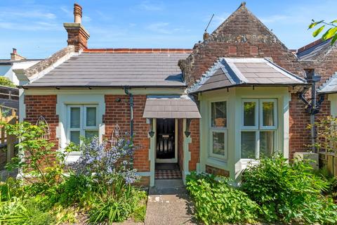 293 Dover Road, Walmer, Deal, CT14 7NS