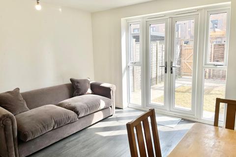 1 bedroom in a house share to rent, Stratford House Road, Birmingham B5