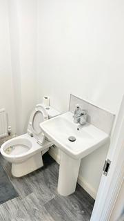 1 bedroom in a house share to rent, Stratford House Road, Birmingham B5