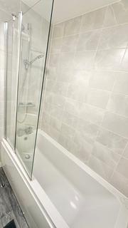 1 bedroom in a house share to rent, Stratford House Road, Birmingham B5