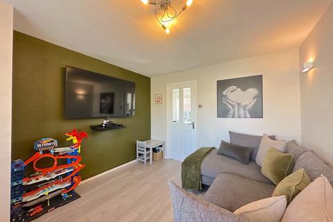 2 Brooklime Gardens, Featherstone, Wolverhampton, WV10 7TW