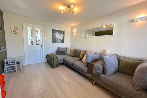 2 Brooklime Gardens, Featherstone, Wolverhampton, WV10 7TW