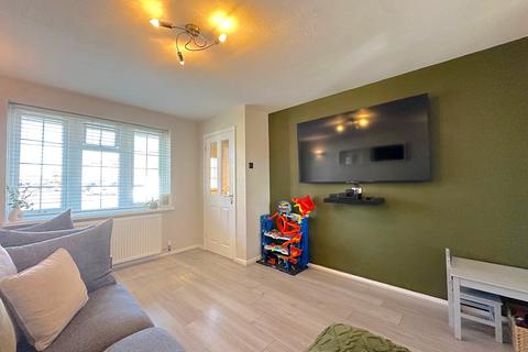 2 Brooklime Gardens, Featherstone, Wolverhampton, WV10 7TW