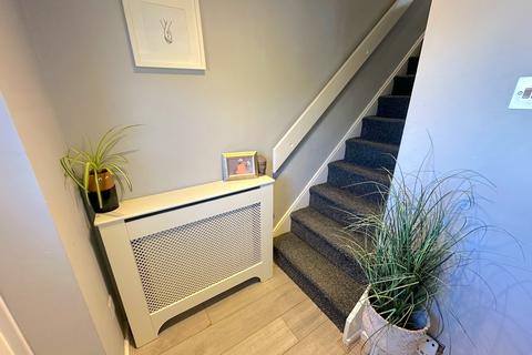 2 Brooklime Gardens, Featherstone, Wolverhampton, WV10 7TW