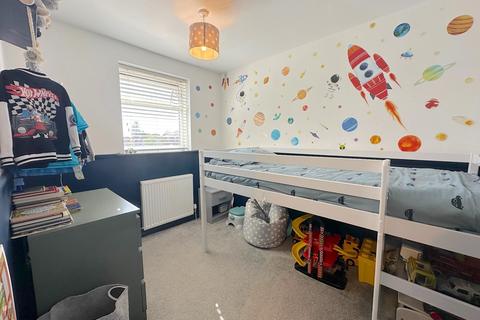 2 Brooklime Gardens, Featherstone, Wolverhampton, WV10 7TW