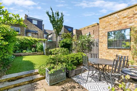 39 Winfrith Road, London, SW18 3BE
