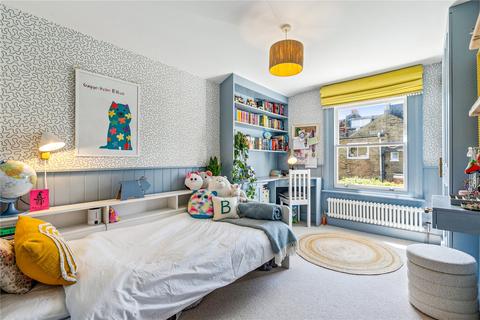 39 Winfrith Road, London, SW18 3BE