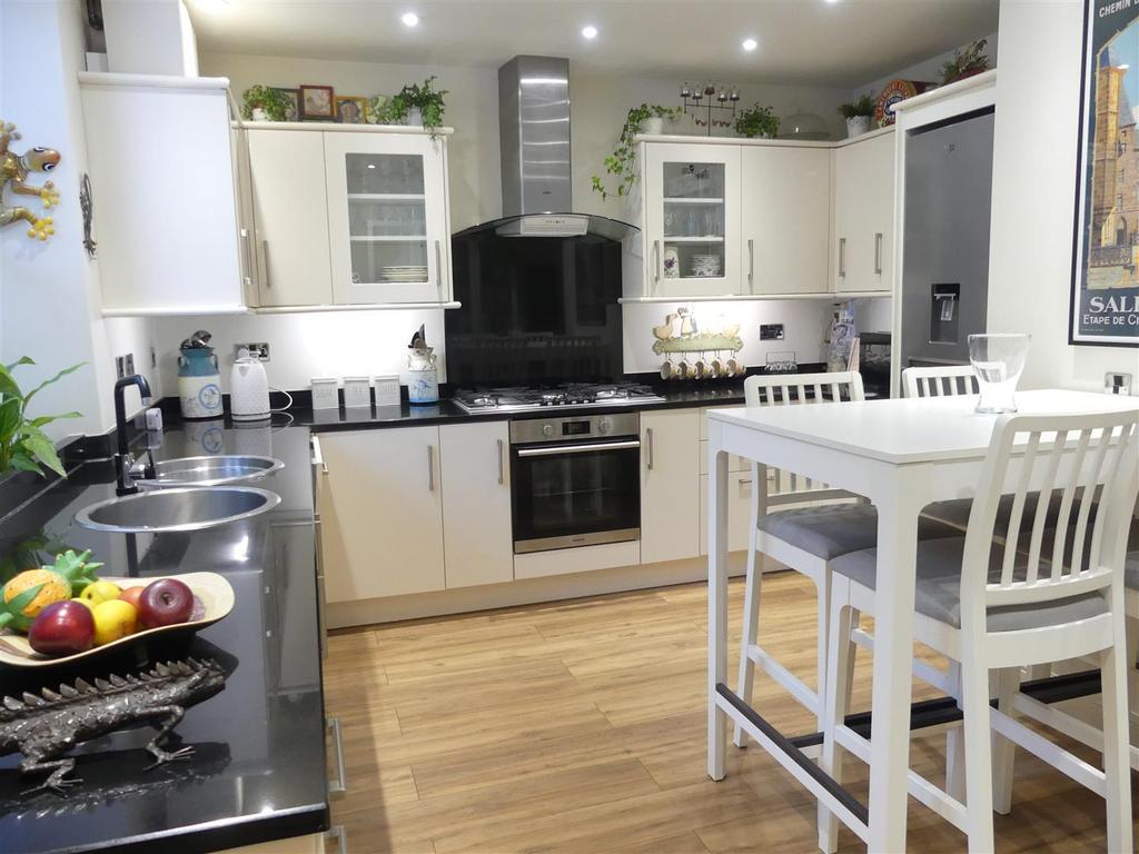 Kitchen diner