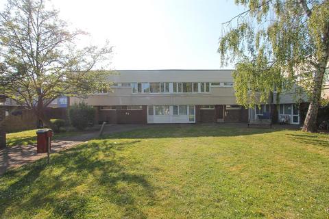 28 Defiant Way, Wallington, SM6 9HD