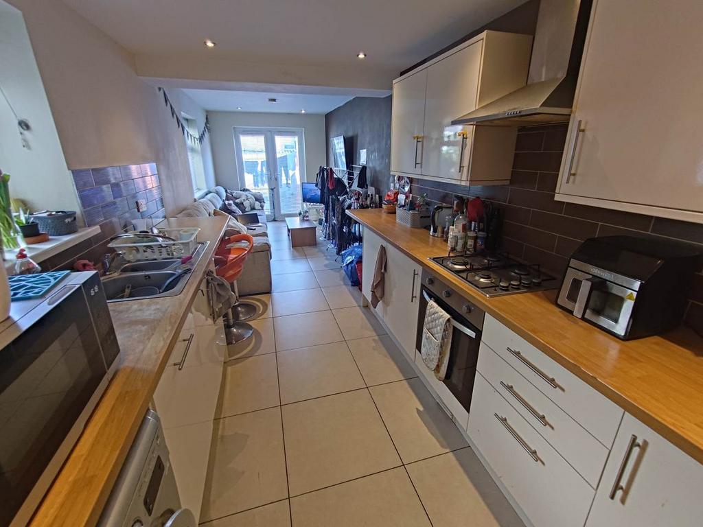 Kitchen (1)
