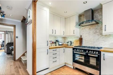 3 bedroom terraced house for sale, Village Close, Hoddesdon EN11