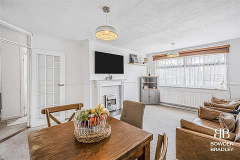 6 Oak Close, Waltham Abbey, EN9 1SJ