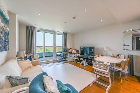 2 bedroom flat for sale, Camella House, Battersea Park, London, SW11