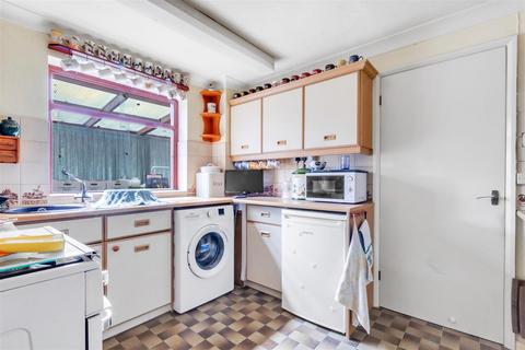 3 bedroom terraced house for sale, St. Peters Close, Evesham