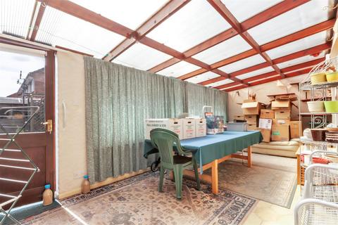 3 bedroom terraced house for sale, St. Peters Close, Evesham