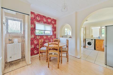 3 bedroom detached bungalow for sale, CHOBHAM
