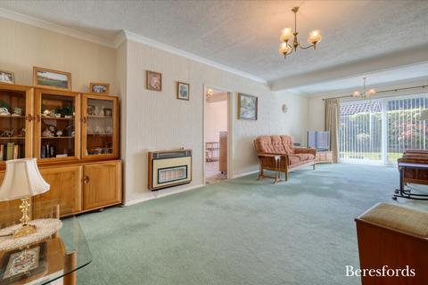3 bedroom bungalow for sale, Leafy Way, Hutton, CM13