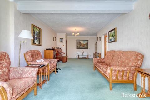 3 bedroom bungalow for sale, Leafy Way, Hutton, CM13