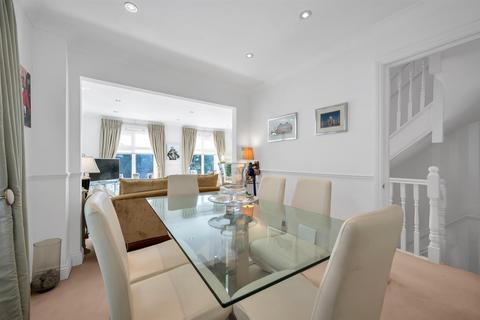 undefined, Madeira Avenue, Shortlands, BR2