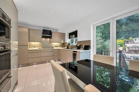 undefined, Madeira Avenue, Shortlands, BR2