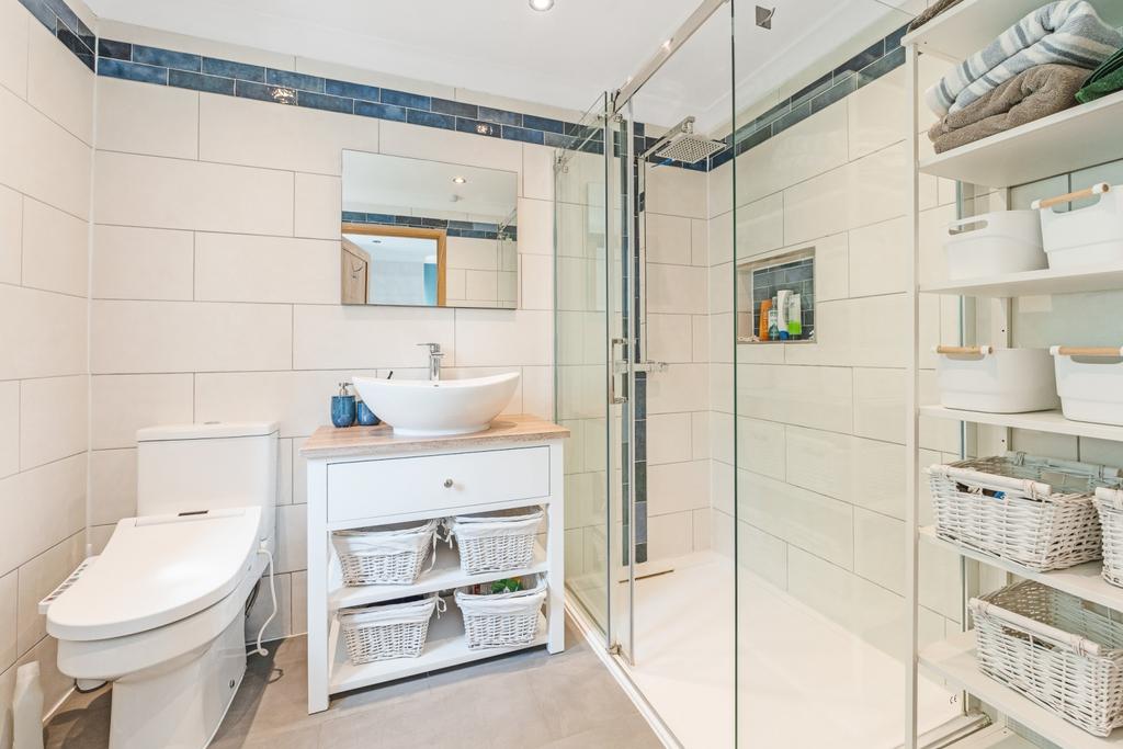 Bedroom one en-suite