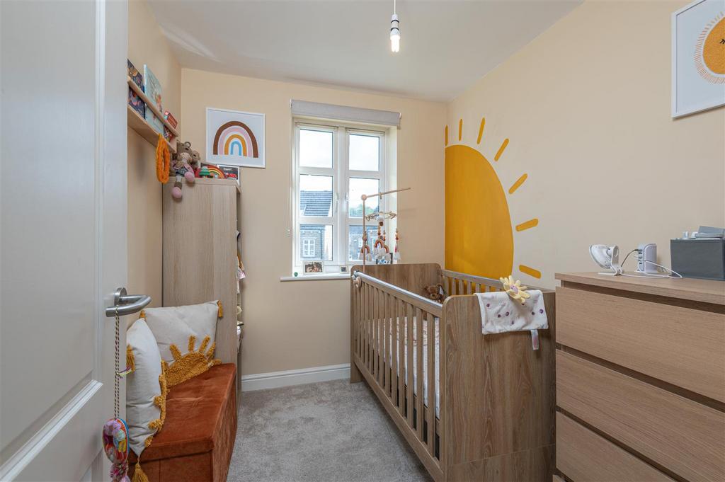 30 - 18 Long Hill Road HD2 1 PJ.jpg