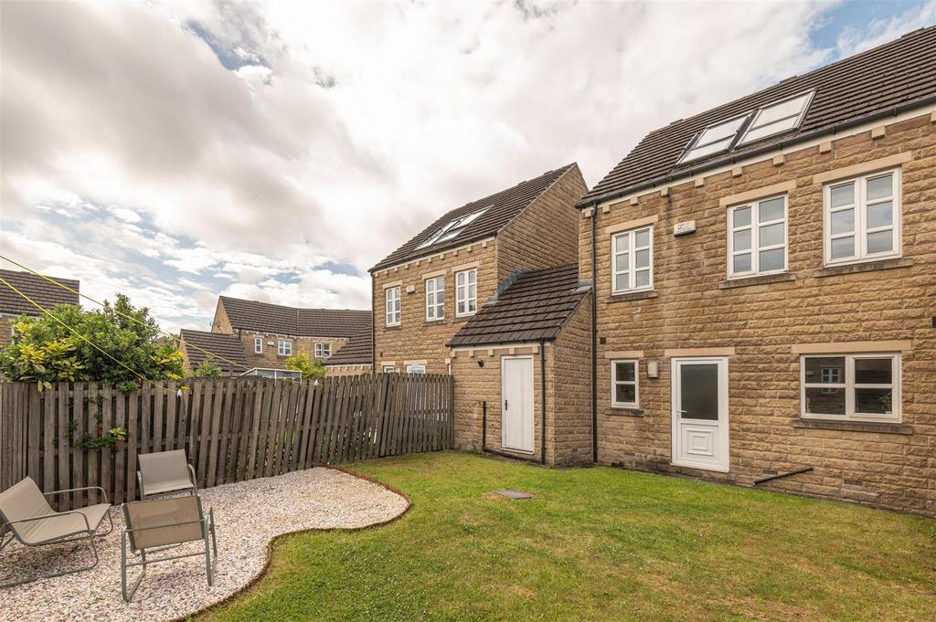 27 - 18 Long Hill Road HD2 1 PJ.jpg