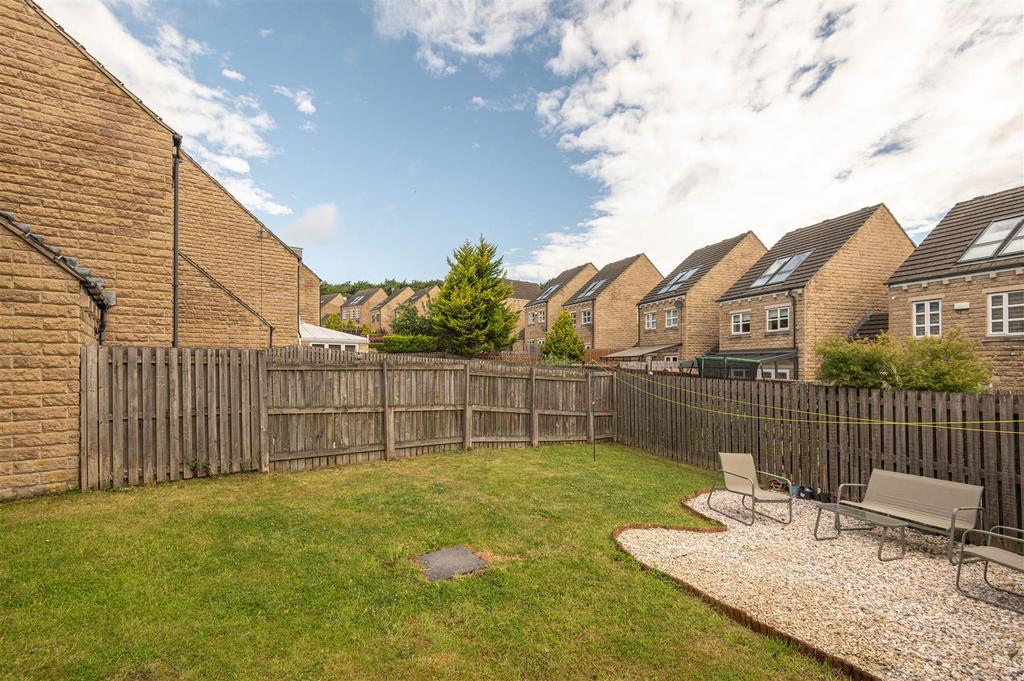29 - 18 Long Hill Road HD2 1 PJ.jpg