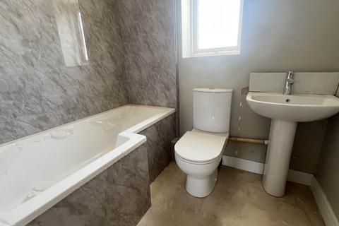 3 bedroom terraced house for sale, Fairmead Crescent, Rushden