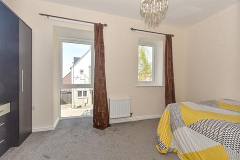 2 bedroom end of terrace house for sale, Baden Drive, London E4