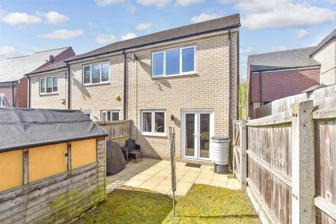 2 bedroom end of terrace house for sale, Baden Drive, London E4