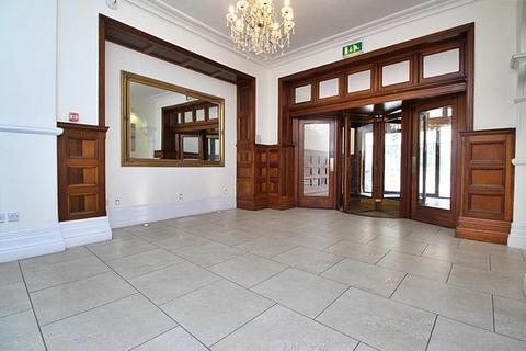 1 bedroom flat to rent, Kings Court, 6 High Street, Newport NP20