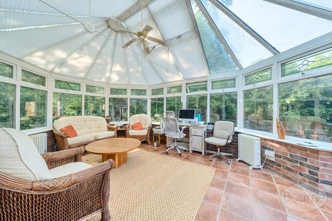 undefined, The Avenue, Rowledge, Farnham, Surrey, GU10