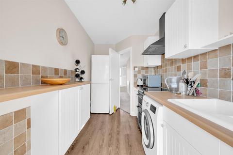 1 bedroom flat for sale, Station Road, Shortlands, Bromley, BR2