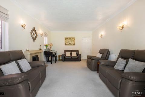 140 Birmingham Road, Sutton Coldfield, B72 1LY