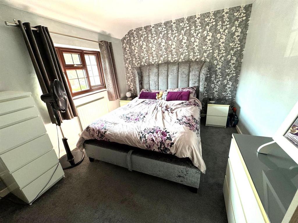 Bedroom 1 Pic 1