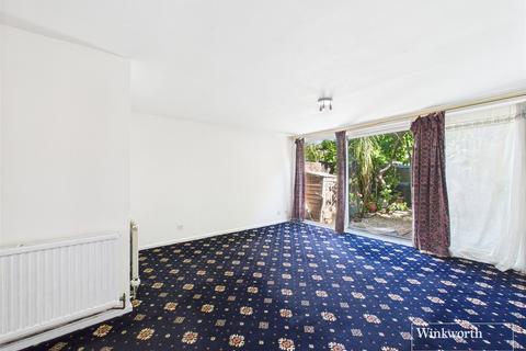 3 bedroom terraced house to rent, Valkyrie, Colindale NW9