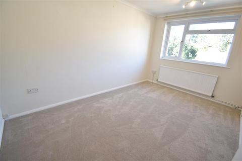 2 bedroom flat to rent, Hillbrow, Surbiton Hill Park, Surbiton