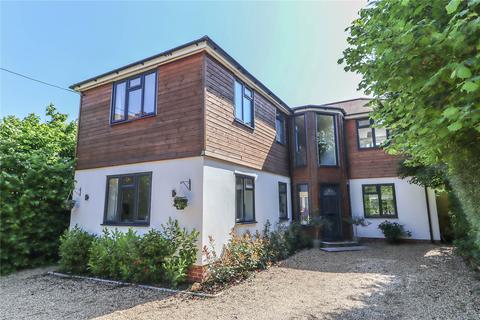 11 Barlows Lane, Andover, SP10 2HA